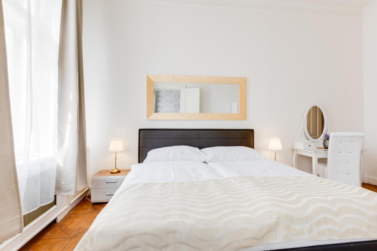 Wenceslass Square Royal Apartment Prag